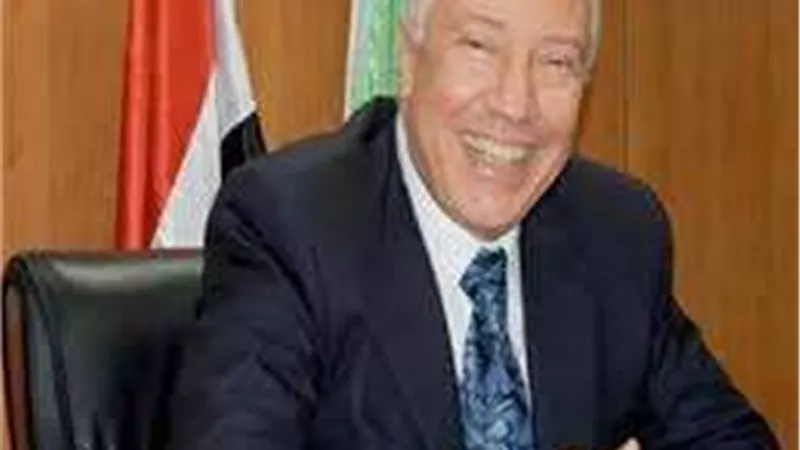 رئيس هيئة قضايا الدولة يهنئ السيسي بعيد الفطر