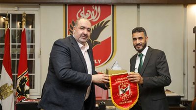 أسطوري ..الرجاء المغربي يشيد بإستقبال الأهلي