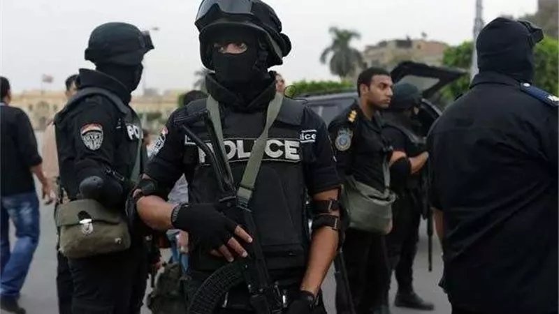 سقوط شخص أدعى نفوذ وهمية للنصب على المواطنين والاستيلاء على أموالهم | تفاصيل