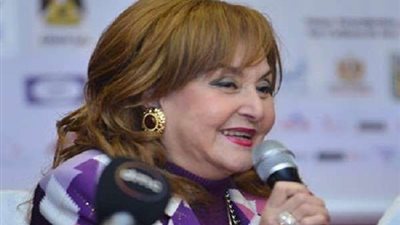 ليلي طاهر تكشف حقيقة اعتزالها الفن