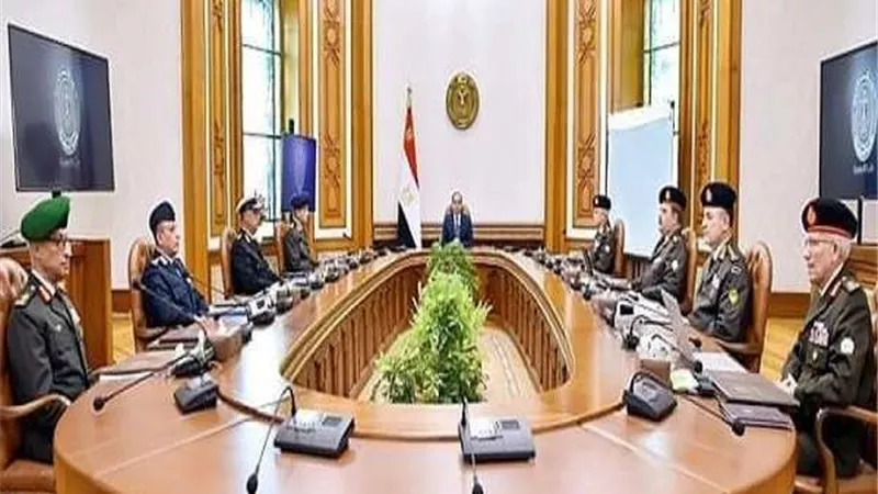 السيسي يتابع المشروعات القومية لتطوير الأراضي على مستوى الجمهورية