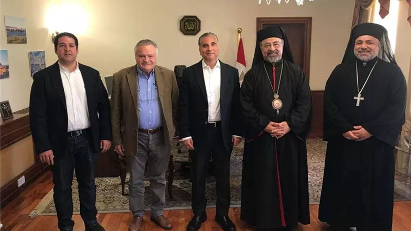 بطريرك الكاثوليك والزائر الرسولي بأوروبا يلتقيان السفير المصري بقبرص