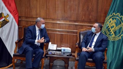 محافظ القليوبية يبحث الاستفادة من أصول الدولة لإقامة مشروعات تنموية
