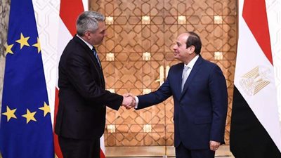 الرئيس السيسي يجري مؤتمرا صحفيا مشتركا بقصر الاتحادية