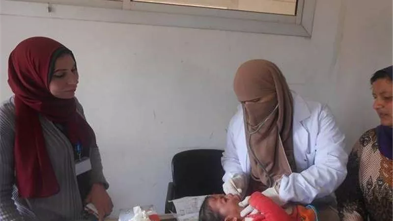صحة المنيا تنظم قافلة طبية بقرية أولاد الشيخ بمركز مغاغة