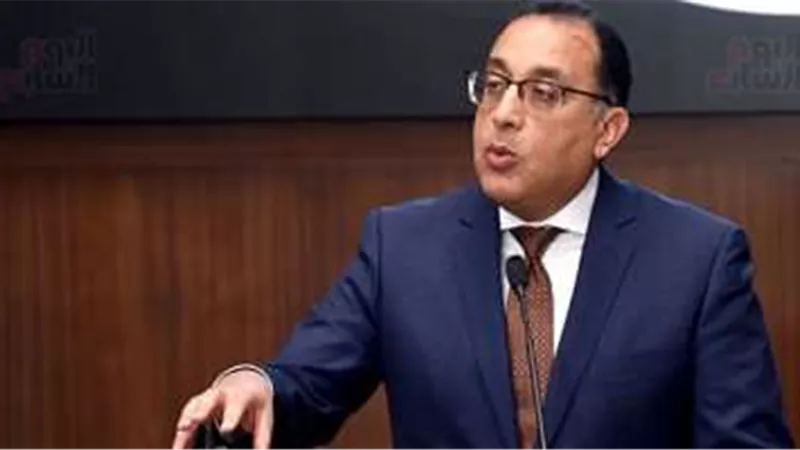 رئيس الوزراء: الدولة المصرية تتابع بقلق بالغ تطورات ما يجرى بالسودان الشقيق