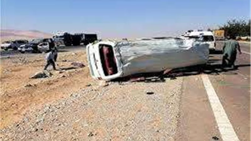 إصابة 4 أشخاص في انقلاب ميكروباص على صحراوي البحيرة