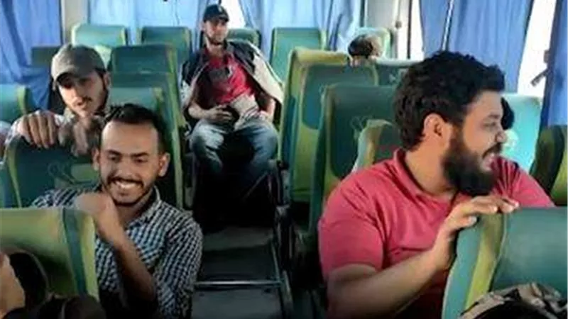 200 فلسطيني يغادرون معبر رفح المصري قادمين من السودان