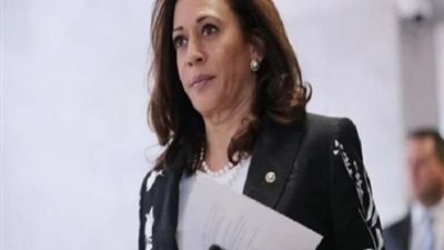 نائبة بايدن تستقيل من منصبها