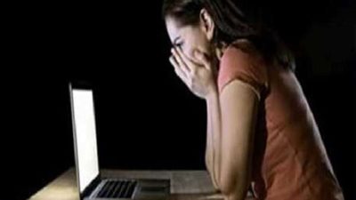 ممثلة عالمية شهيرة تشعل السوشيال ميديا بصورة عارية لها.. شاهد