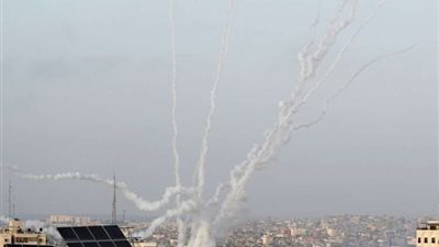 بعد استشهاد قيادي حركة الجهاد.. الفصائل الفلسطينية تستهدف مستوطنات غلاف قطاع غزة
