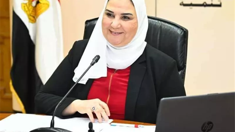 وزيرة التضامن تلتقى طلاب 