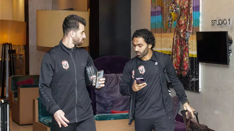 بعثة الأهلي تصل دبي استعداداً للسوبر المصري