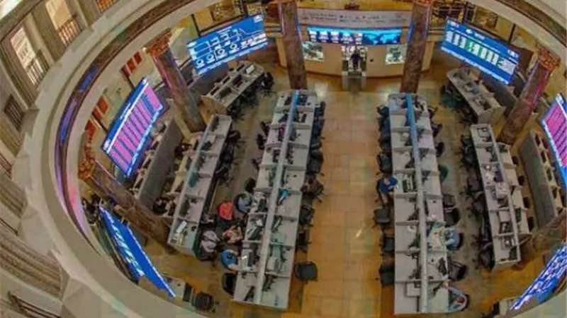 ارتفاع جماعي في مؤشرات البورصة منتصف تعاملات اليوم