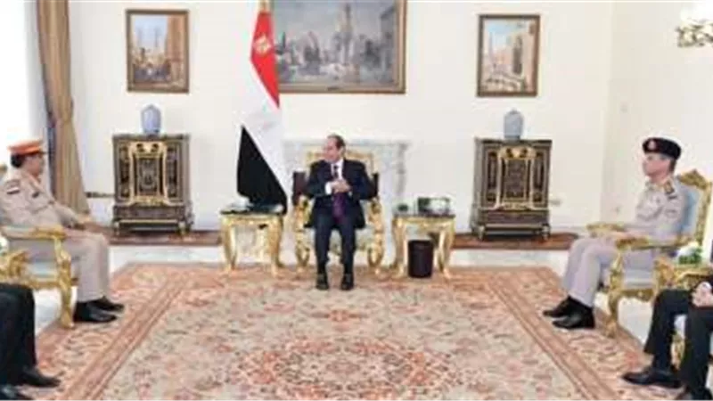 السيسي يجرى لقاء موسع بالقيادة السياسية في العاصمة الإدارية
