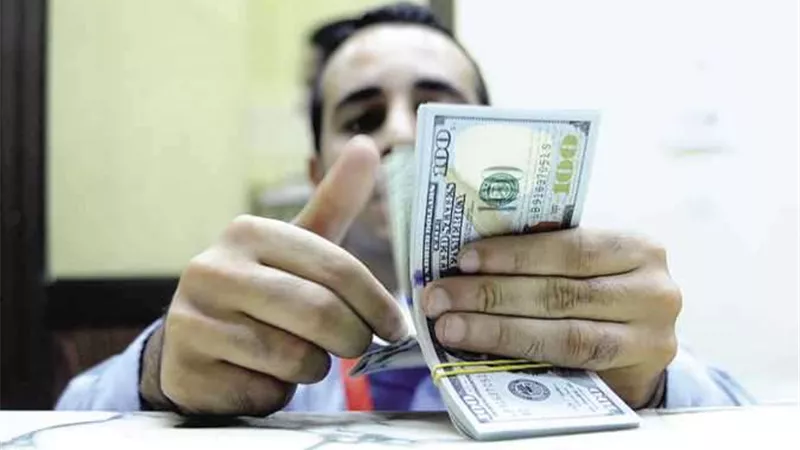 سعر الدولار في منتصف التعاملات اليوم الجمعة