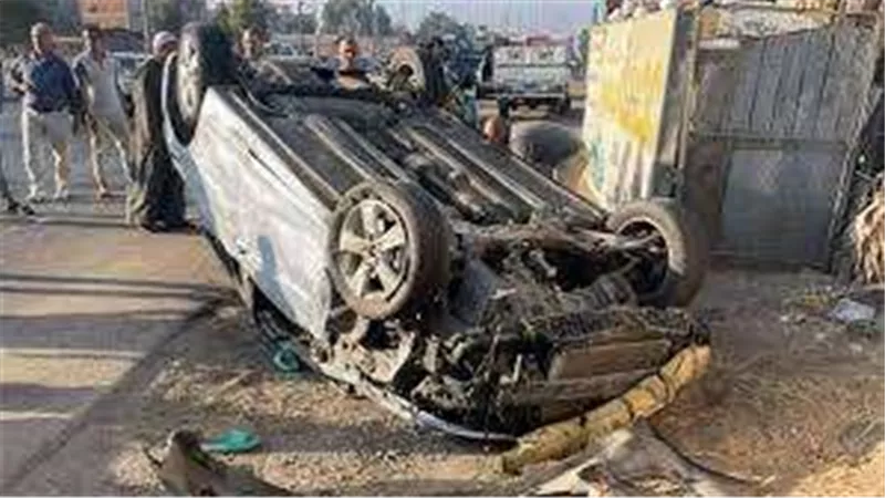 مصرع وإصابة 3 أشخاص إثر انقلاب سيارة بالبحيرة