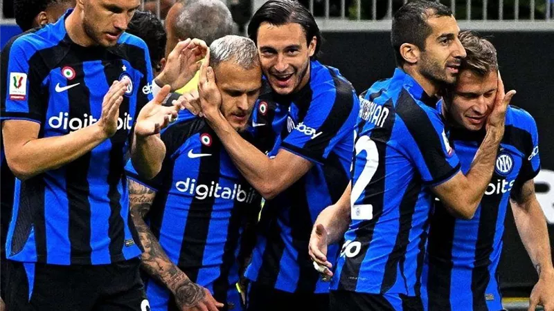 تشكيل إنتر ميلان لمواجهة روما بالدوري الإيطالي