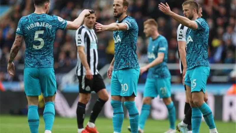 توتنهام يفوز على كريستال بالاس في الدوري الإنجليزي