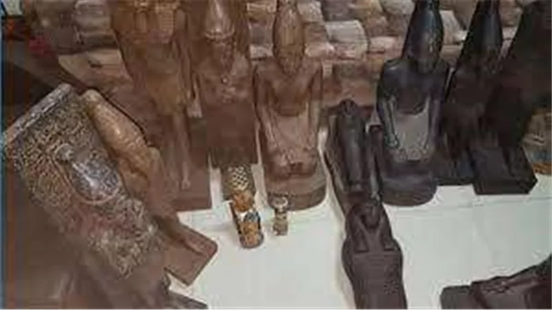 بعد قليل.. محاكمة 12 لاتهامهم بتهريب آثار