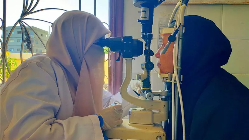 صحة الشرقية توقيع الكشف الطبي على 1900 مريض بقافلة قرية المناجاة الصغري