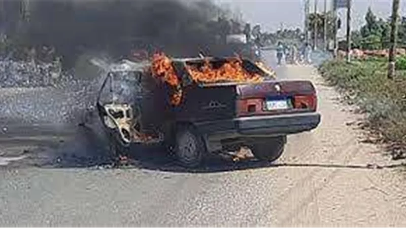 تفاصيل اشتعال النيران في سيارة بالبدرشين
