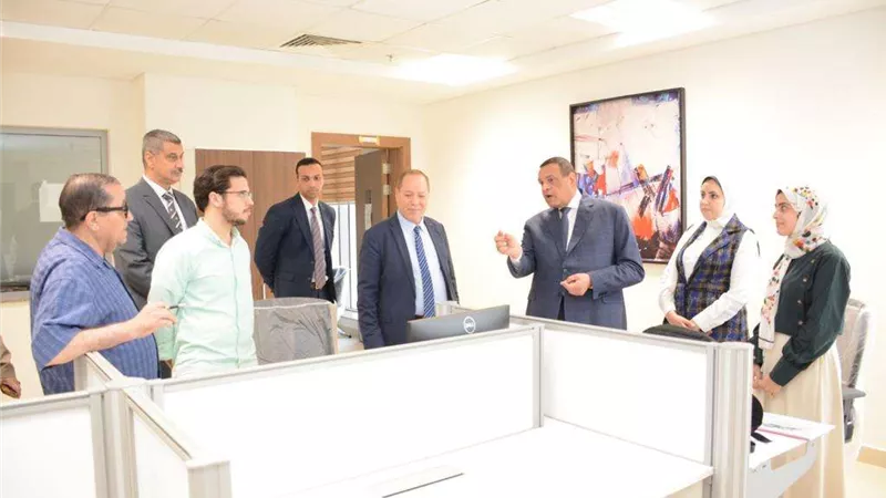 وزير التنمية المحلية يحرص على متابعة انتظام سير العمل بكافة قطاعات الوزارة