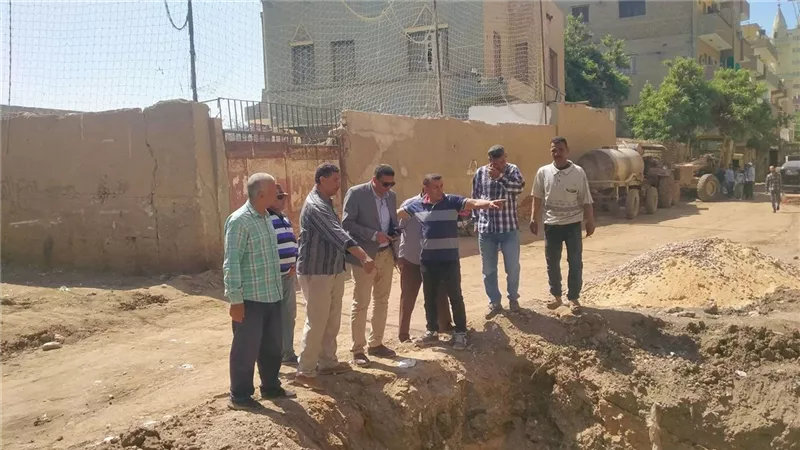 استكمال خطة رصف وتطوير الطرق بعدد من الشوارع الرئيسية بمركز سمالوط بالمنيا