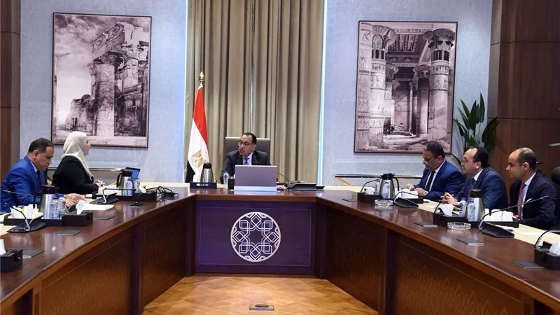 مدبولي يتابع مع وزيرة التضامن عدد من ملفات عمل الوزارة