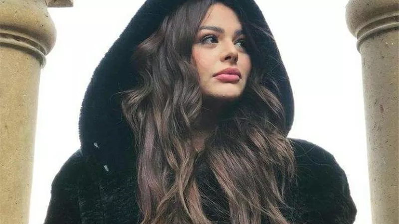 هنادي مهنا تحتفل بعيد ميلاد والدتها.. شاهد