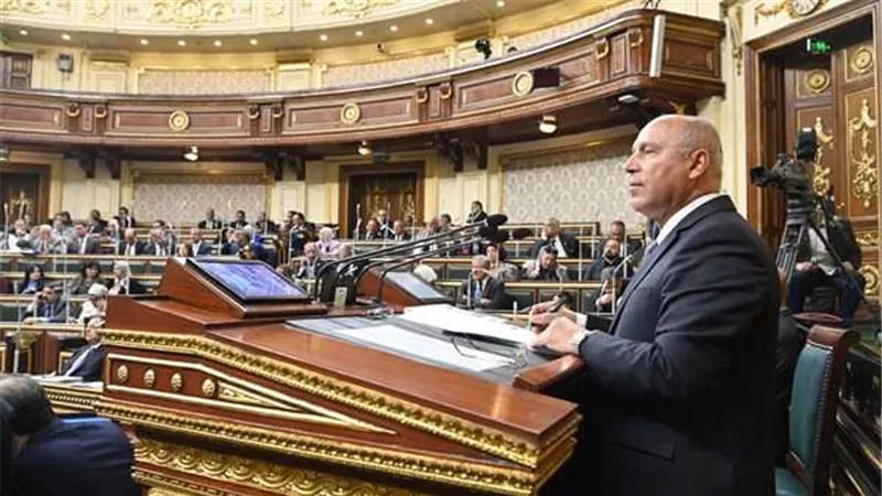 وزير النقل أمام النواب: أنجزنا 45% من الخط الأول للقطار الكهربائي