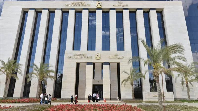 مكتب التمثيل العمالي بميلانو ينهي مشكلة ورثة مواطنين مصريين مع 