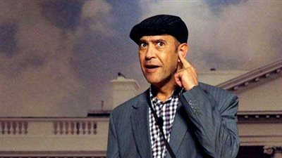 أشرف عبد الباقي يروّج من جديد لمسرحية 