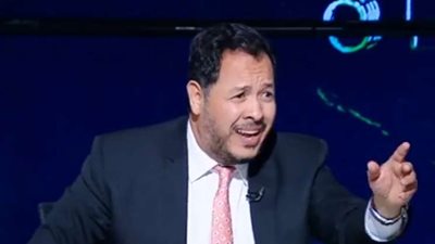 شاكوش طلق.. استشاري نفسي ينفعل علي الهواء: الكثير أصبح يهتم بالأخبار التافهة