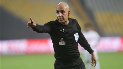محمد عادل حكما لمباراة الزمالك والإسماعيلي بالدوري المصري