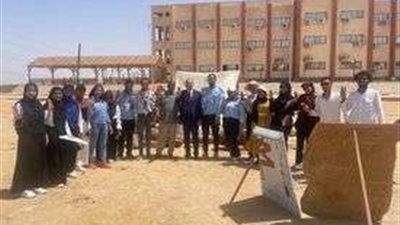 نائب رئيس جامعة أسوان يزور طلاب معسكر الجوالة