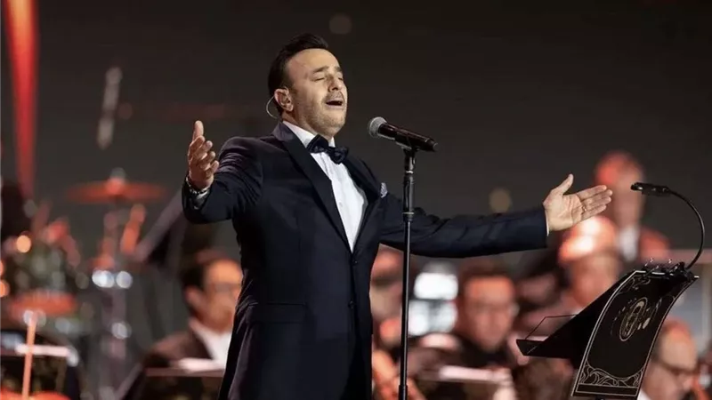 صابر الرباعي يستمر بمشاركة متابعيه من حفلة 