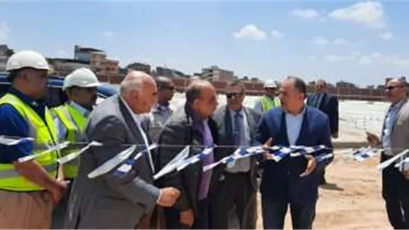 وزير قطاع الأعمال العام يتفقد مشروع تطوير الغزل والنسيج بكفر الدوار
