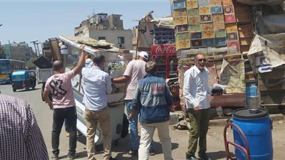 حملة أمنية لإزالة الإشغالات والباعة الجائلين في الجيزة