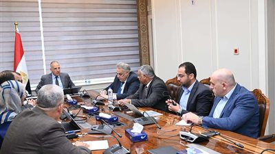 وزير الري يتابع موقف مشروعات إعادة استخدام مياه الصرف الزراعي