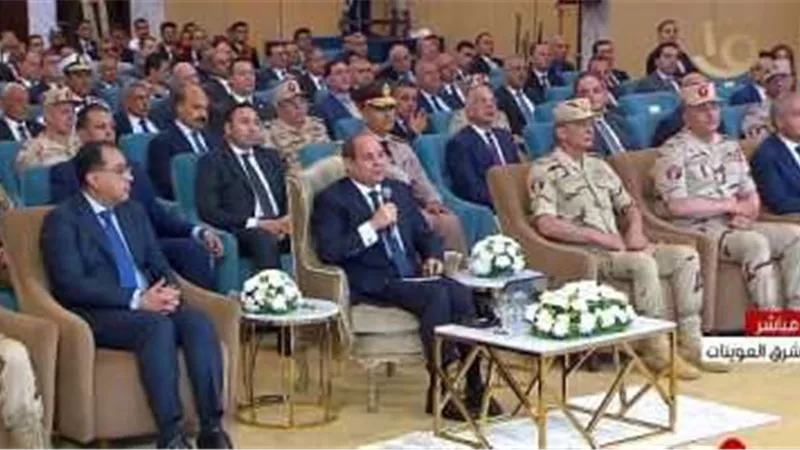 السيسي: يجب وضع خطة لجلب كثافة سكانية إلى مشروع شرق العوينات