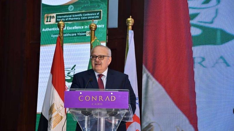رئيس جامعة القاهرة