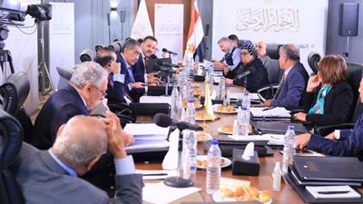اليوم.. انطلاق أولى جلسات المحور الإقتصادي للحوار الوطني