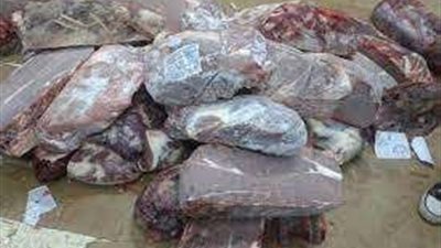 بدون ترخيص .. أجهزة الأمن تضبط 225 كيلو لحوم فاسدة داخل مصنع بالقطامية