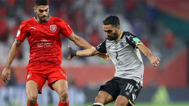 الشوط الأول.. الأهلي يتقدم بهدف عالمي لـ الشحات