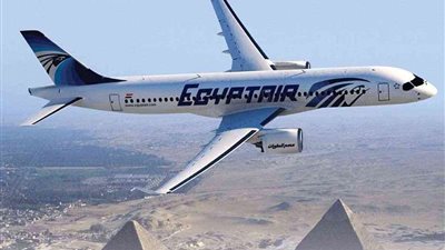 مصر للطيران تطالب شركات السياحة بعدم إصدار تأشيرات زيارة للسعودية