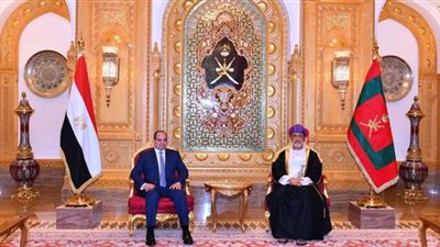 الرئيس السيسي وسلطان عمان يصلان قصر الاتحادية.. شاهد