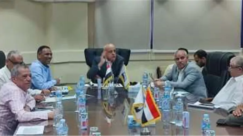 الإسكان تتابع سير العمل بالمرحلة الثانية بسكن الموظفين في العاصمة الجديدة