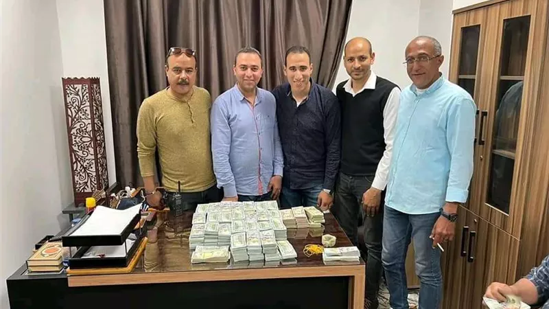 ضبط محاولة تهريب كمية كبيرة من النقد الأجنبي
