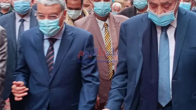 وزير التموين لـ بلدنا اليوم.. افتتحنا 3 مكاتب مطورة بالمنيا وذللنا العقبات لدي المواطنين (صور)